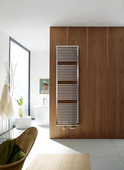 Zehnder Design-Heizkörper „Universal“ für Warmwasser-Zentralheizung oder gemischten Betrieb mit 150 mm-Mittelanschluss 50 × 119,5 cm in Champagne