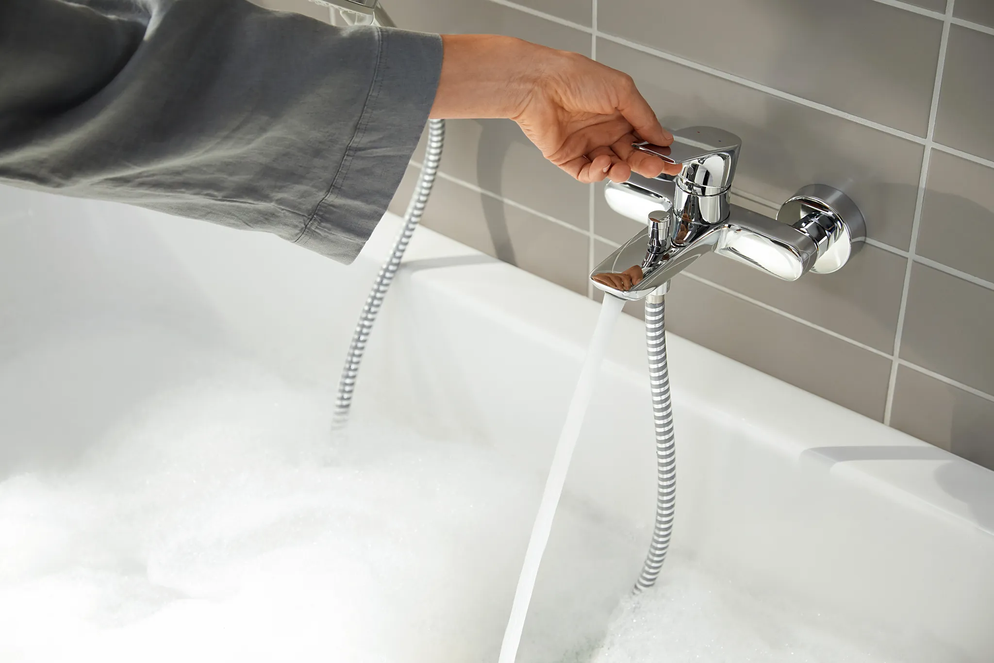 Hansgrohe Rebris E Einhebel-Wannenmischer Aufputz, Chrom Hansgrohe Rebris E Einhebel-Wannenmischer Aufputz, Chrom