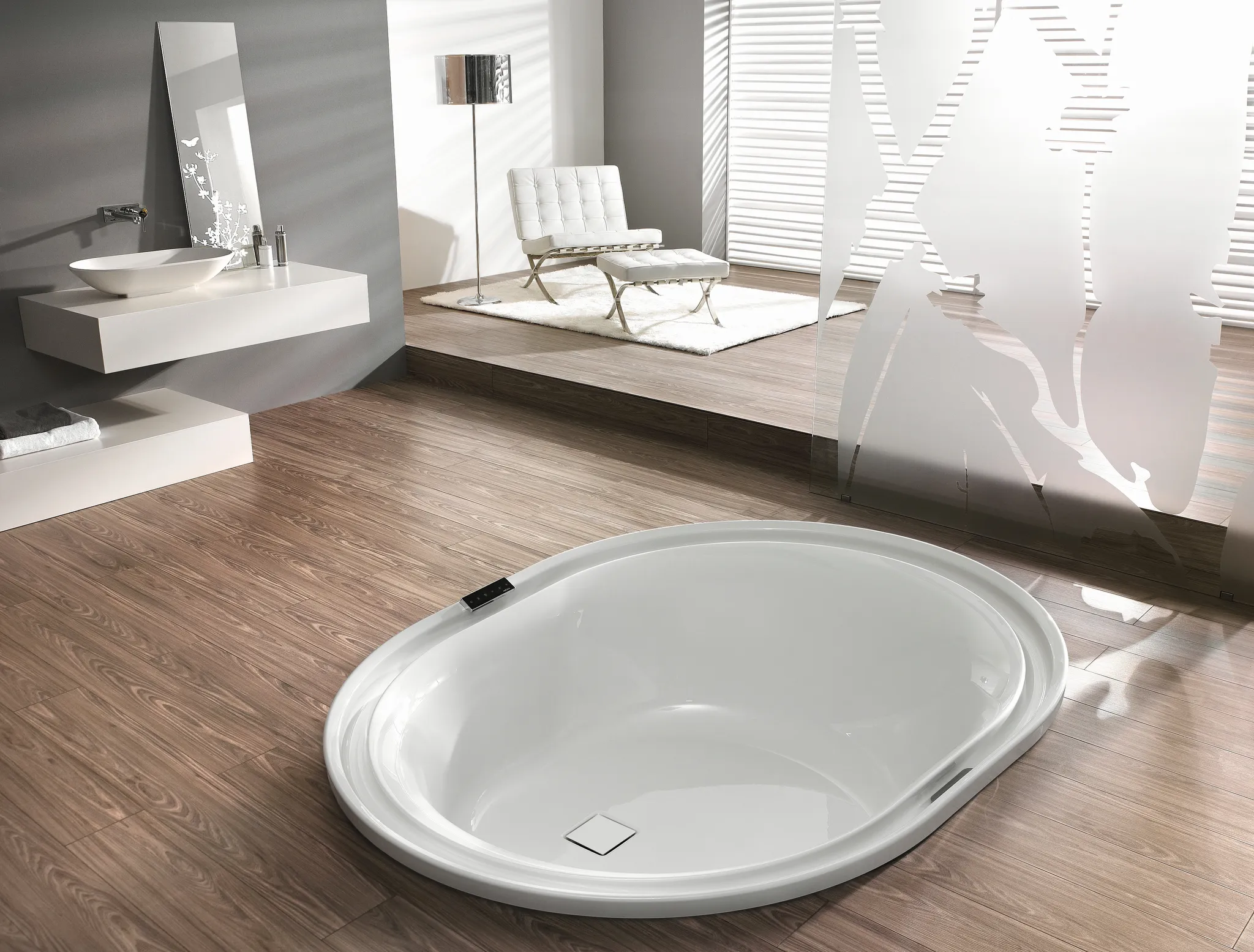 Hoesch Badewanne „Ergo+“ oval 200 × 160 cm in Weiß Hoesch Badewanne „Ergo+“ oval 200 × 160 cm in Weiß