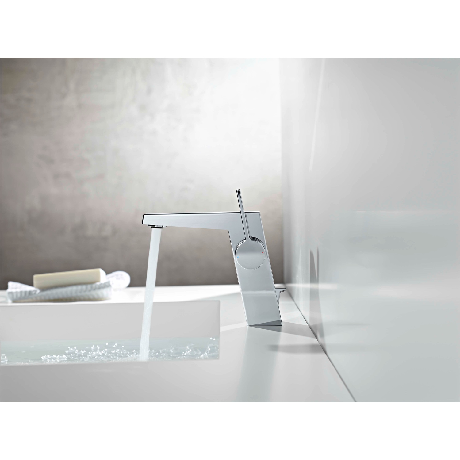 Einhebelmischer Waschtischbatterie „Loft“ in Chrom Einhebelmischer Waschtischbatterie „Loft“ in Chrom