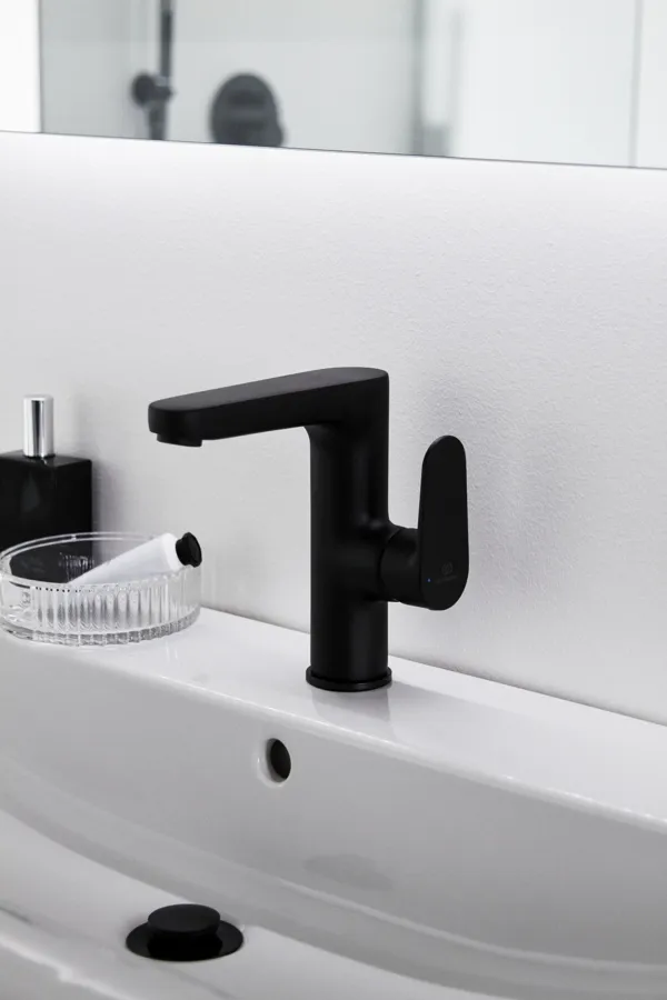 Waschtischarmatur Cerafine O, H155, ohne Ablaufgarnitur, Ausladung 135mm, Chrom Waschtischarmatur Cerafine O, H155, ohne Ablaufgarnitur, Ausladung 135mm, Chrom