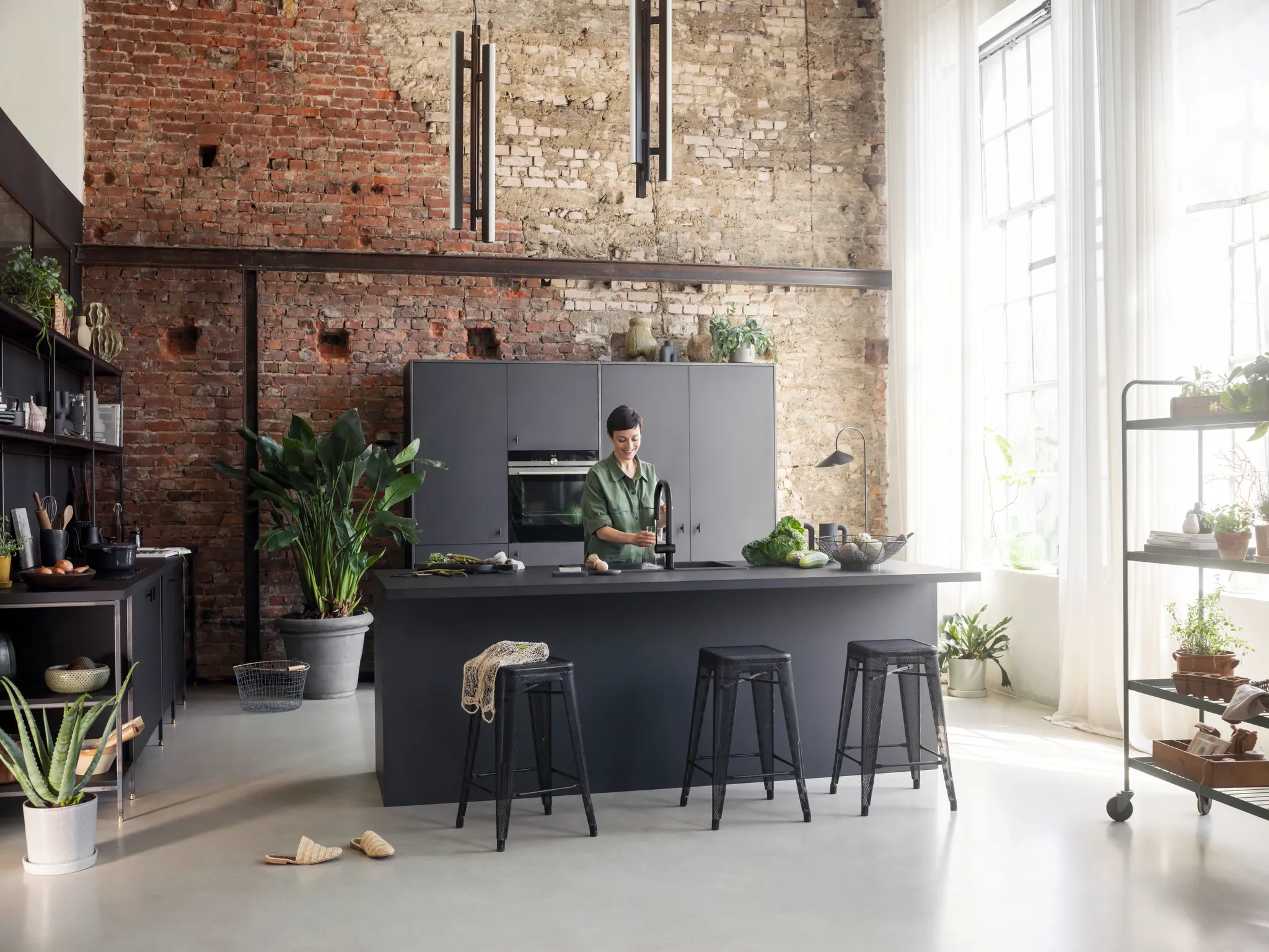 Hansgrohe Aqittura M91 SodaSystem 210 Mischer, Ausziehauslauf, 1jet, sBox, Starter Set, Mattschwarz Hansgrohe Aqittura M91 SodaSystem 210 Mischer, Ausziehauslauf, 1jet, sBox, Starter Set, Mattschwarz