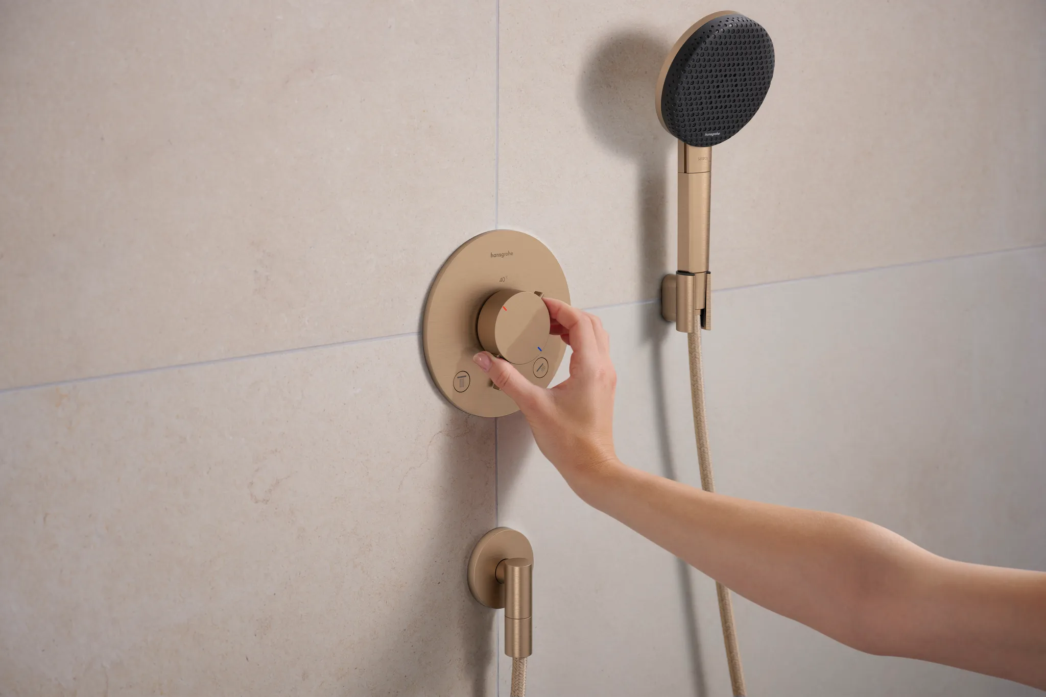 Hansgrohe Brausehalter Porter Fine S BBR, Brushed Bronze, 52 x 31 x 42 mm, konische Aufnahme für Brauseschläuche Hansgrohe Brausehalter Porter Fine S BBR, Brushed Bronze, 52 x 31 x 42 mm, konische Aufnahme für Brauseschläuche