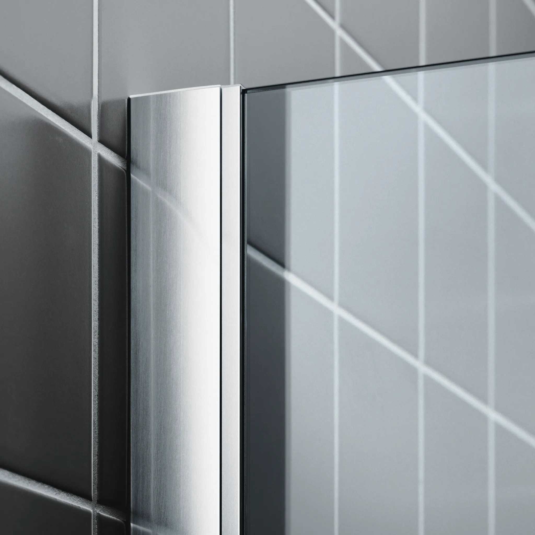 Kermi Duschdesign Viertelkreis-Duschkabine mit Pendeltüren mit Festfeldern für gleichschenklige Wannen „FILIA XP“ Glas Klar, Profile Silber Hochglanz, BV: 875 - 900 mm GAK: 860 - 885 mm WE: 885 - 910 mm H: 2000 mm
