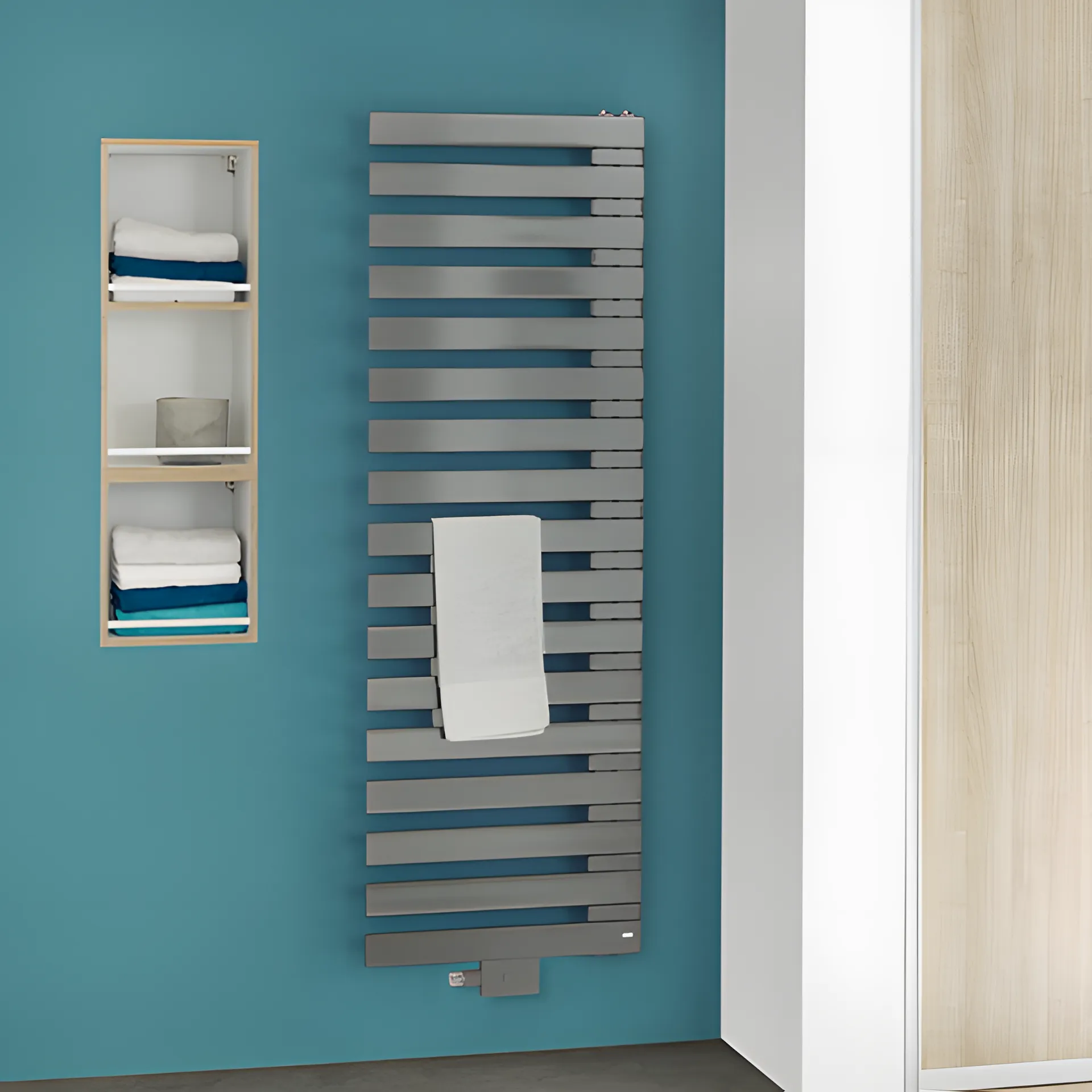 BEMM Design-Heizkörper „Triola MN“ 50 × 118,4 cm in Weiß (RAL 9016) BEMM Design-Heizkörper „Triola MN“ 50 × 118,4 cm in Weiß (RAL 9016)