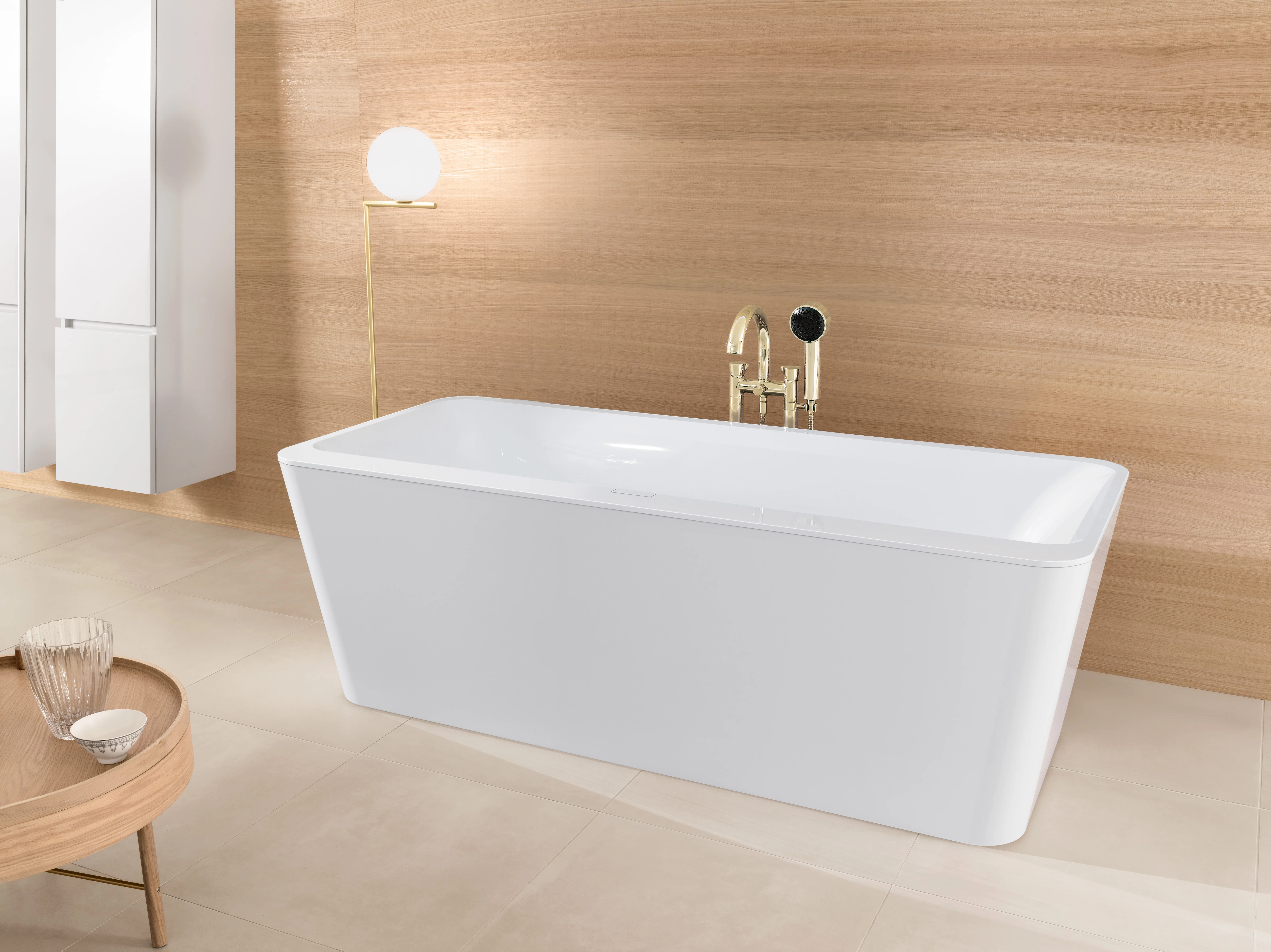 Villeroy & Boch Badewanne „Squaro Edge 12“ inkl. Schürze freistehend rechteck 180 × 80 cm, Mittelablauf in Weiß Alpin