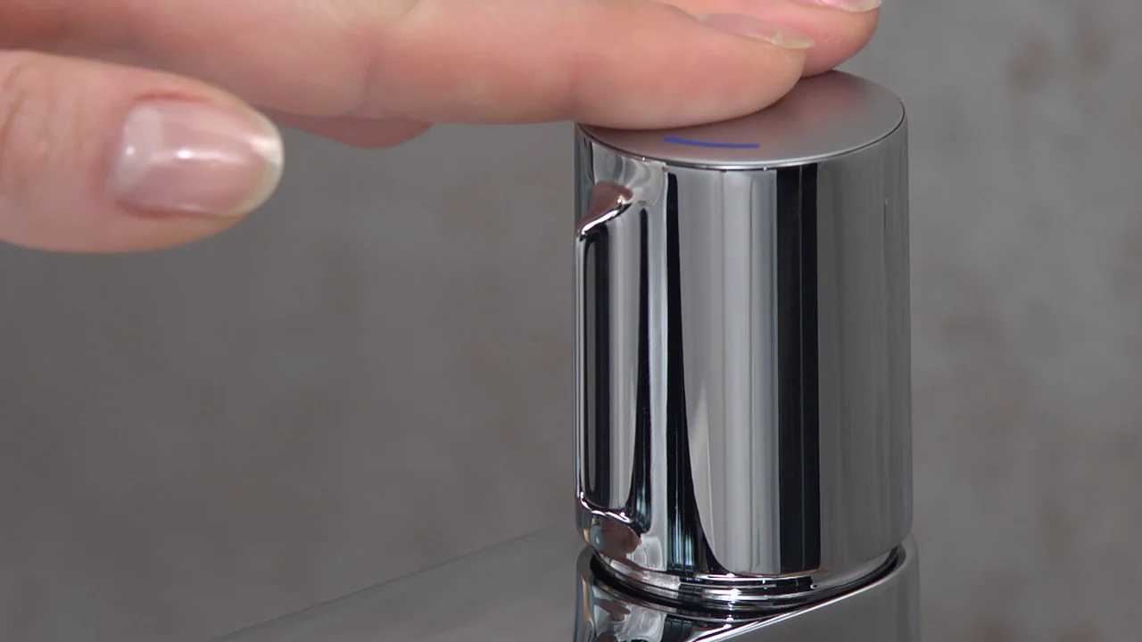 Hansgrohe Talis Select E Waschtischmischer 240 Chrom, Ausladung 183 mm, Auslaufhöhe 234 mm, Zylindergriff, Normalstrahl, max. Durchflussmenge 5 l/min