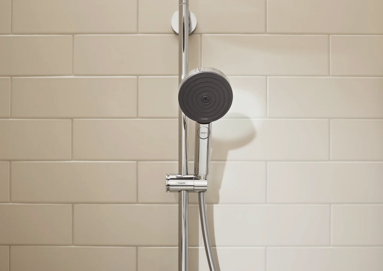 Hansgrohe Pulsify S Showerpipe 260 1jet mit Wannenthermostat Aufputz chrom