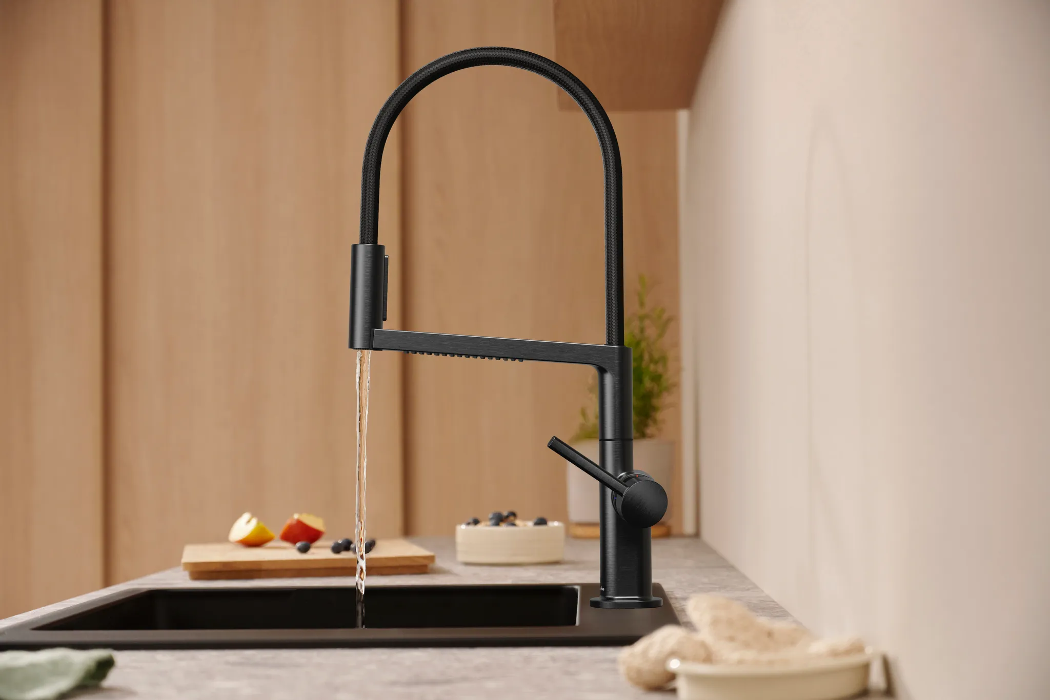 Hansgrohe Talis Select M54 PowderSpray Einhebel-Küchenmischer Semi-Pro, Brushed Black Chrome Hansgrohe Talis Select M54 PowderSpray Einhebel-Küchenmischer Semi-Pro, Brushed Black Chrome