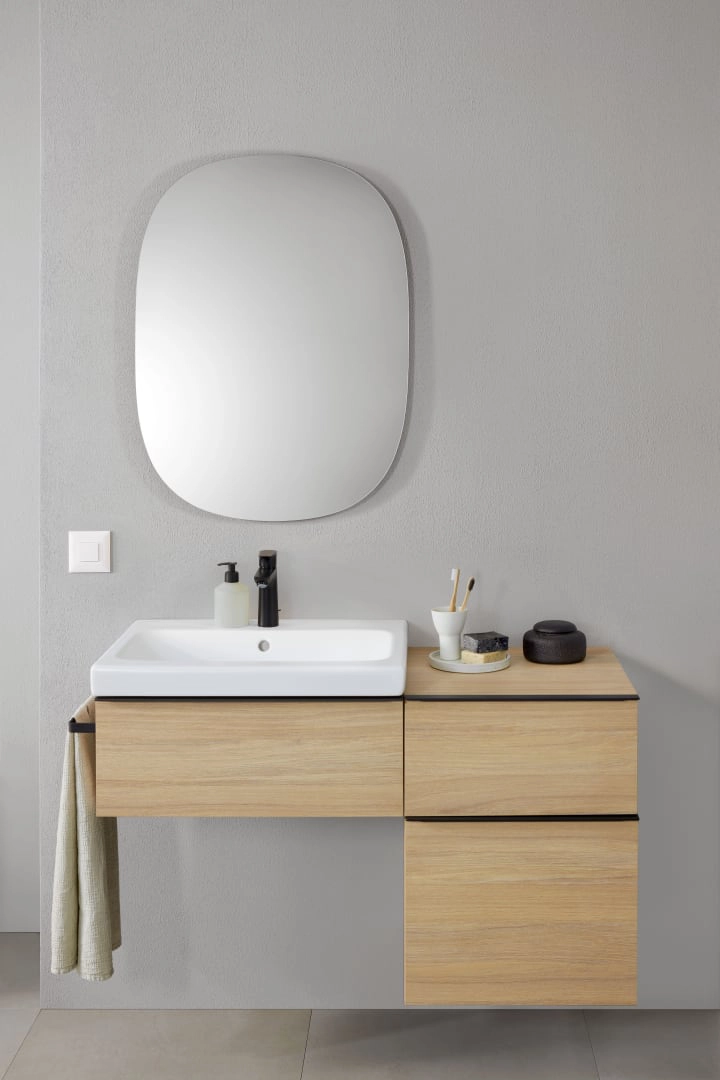 Geberit Spiegel „Option“ 60 × 80 cm, rechteckig Geberit Spiegel „Option“ 60 × 80 cm, rechteckig