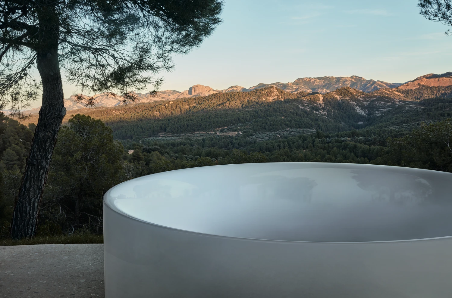 Bette rund Badewanne „BettePond Silhouette“ in Stone Bette rund Badewanne „BettePond Silhouette“ in Stone