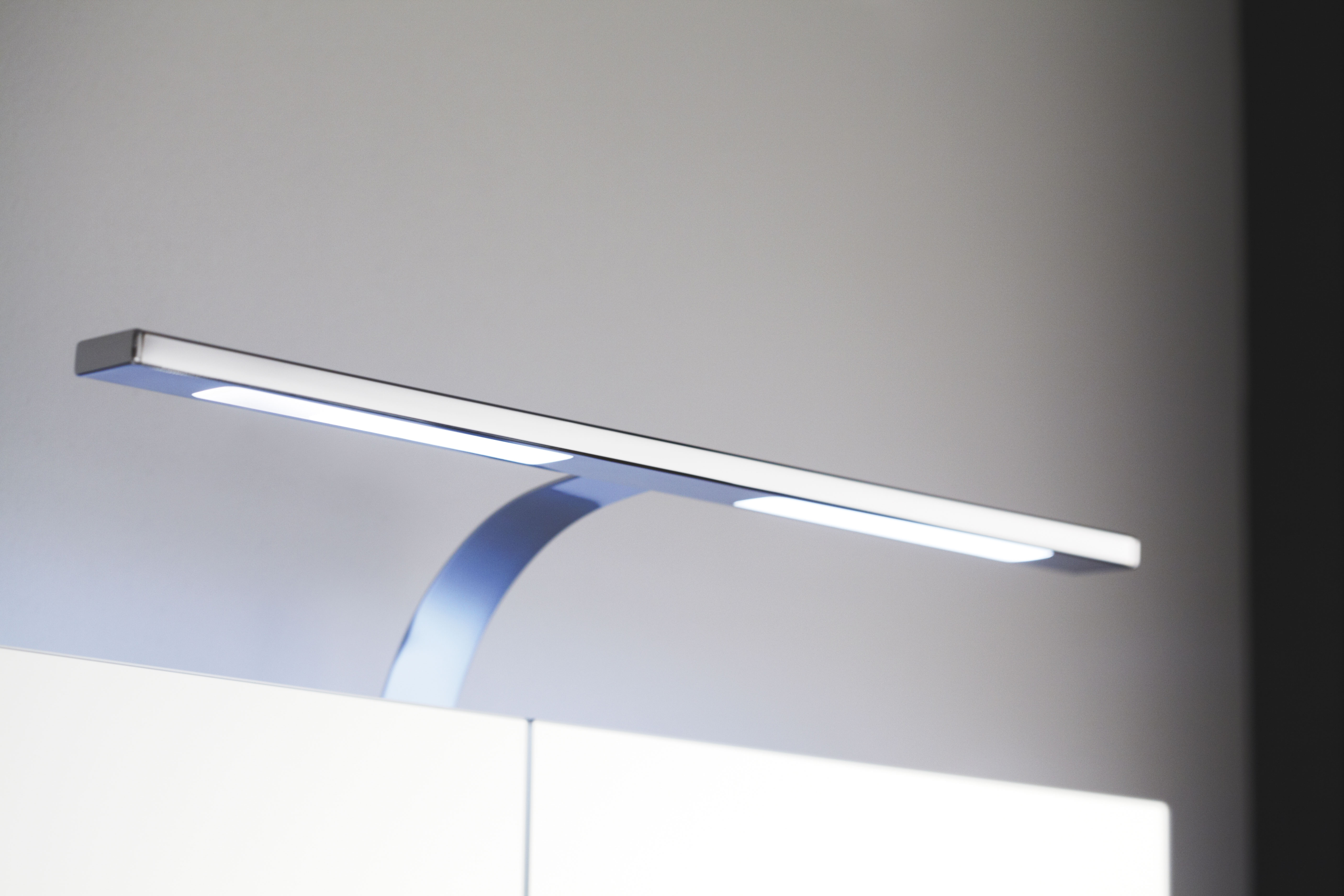 HSK Spiegelschrank aus Aluminium „ASP 300 LED“ 2-türig 60 × 75 × 17 cm 