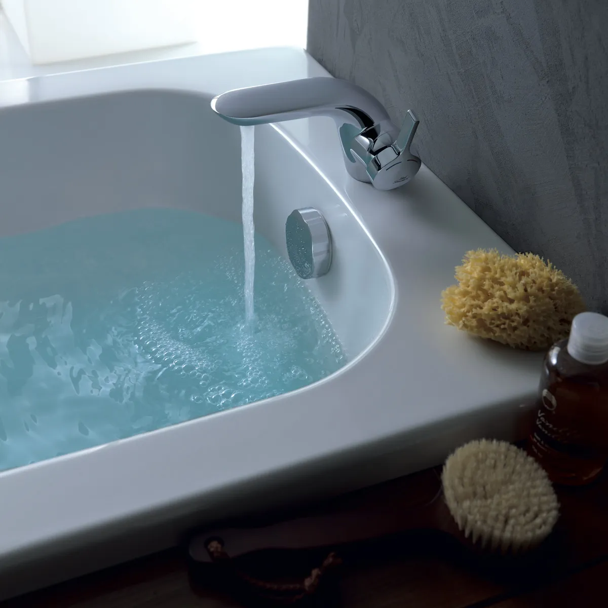 Waschtischarmatur Melange, ohne Ablaufgarnitur, flex.Schläuche, Ausladung 136mm, Chrom Waschtischarmatur Melange, ohne Ablaufgarnitur, flex.Schläuche, Ausladung 136mm, Chrom