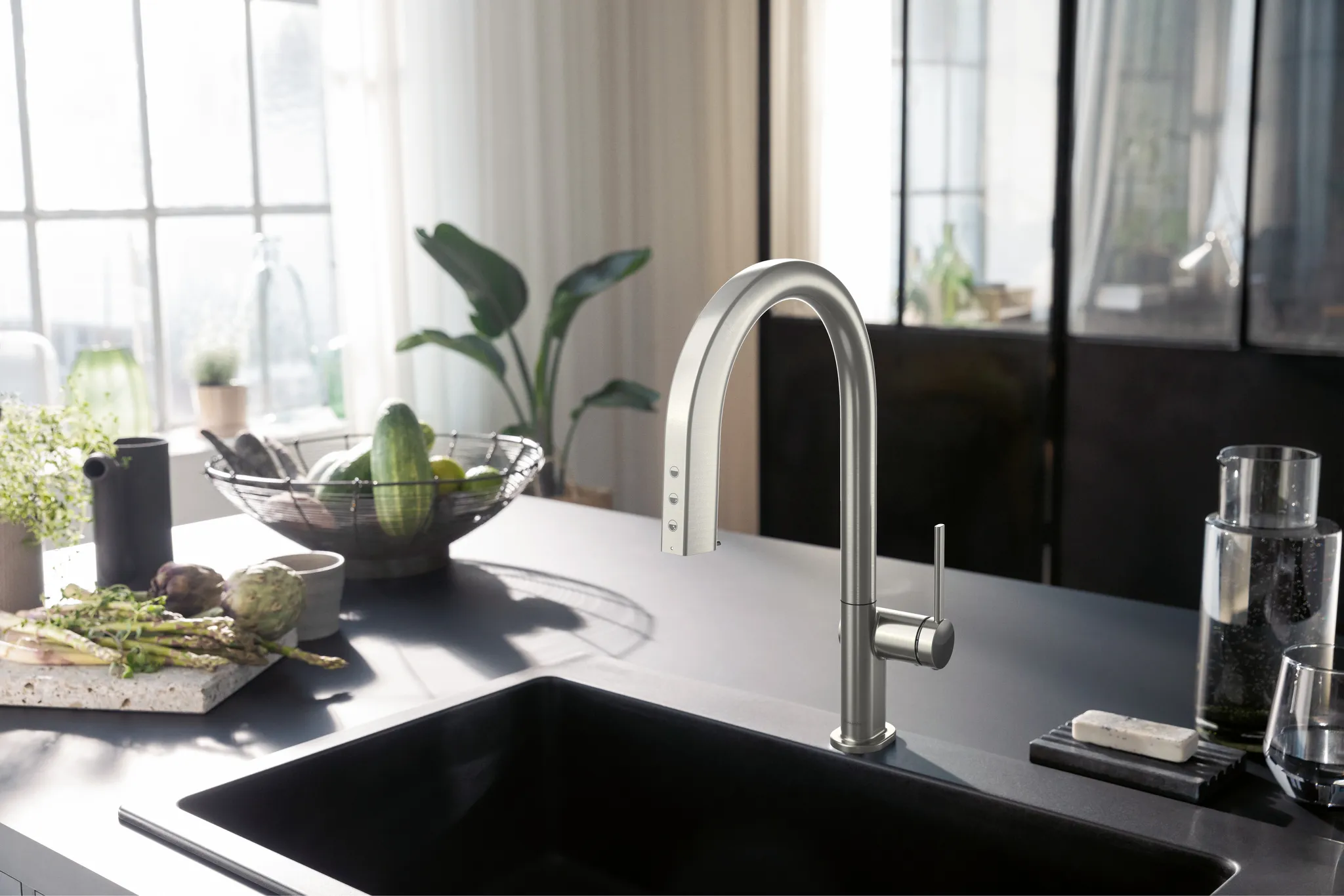 Hansgrohe Aqittura M91 SodaSystem 210 Auszieharm mit sBox, Edelstahl, Hahnlochbohrung 35 mm, max. Auszugslänge 76 cm Hansgrohe Aqittura M91 SodaSystem 210 Auszieharm mit sBox, Edelstahl, Hahnlochbohrung 35 mm, max. Auszugslänge 76 cm