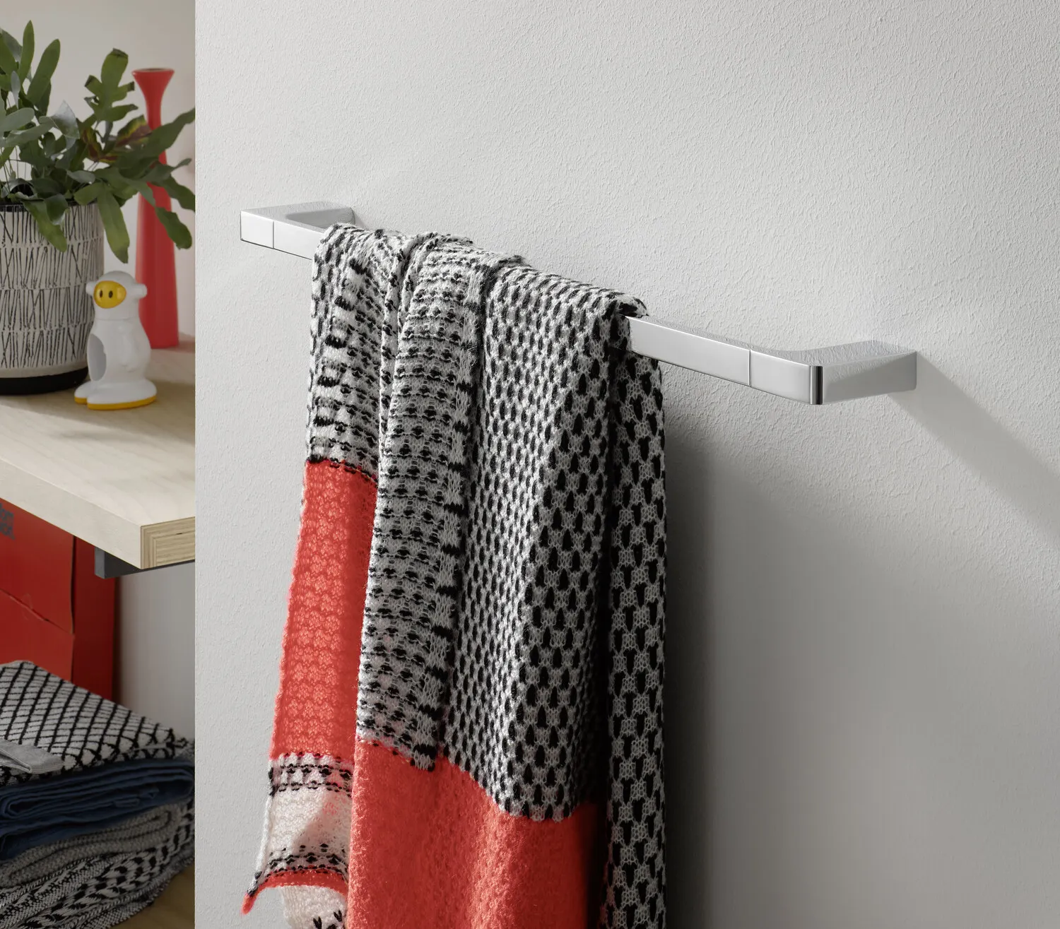 trend Badetuchhalter, rund, 800mm, chrom trend Badetuchhalter, rund, 800mm, chrom