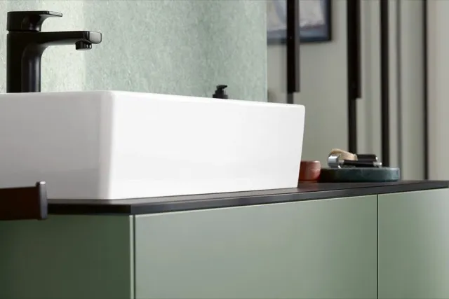 Villeroy & Boch Wandwaschtisch aus TitanCeram geschliffen „Memento 2.0“ 600 × 420 × 135 mm, mit Hahnlochbohrung, Hahnlochposition mittig in Weiß Alpin Villeroy & Boch Wandwaschtisch aus TitanCeram geschliffen „Memento 2.0“ 600 × 420 × 135 mm, mit Hahnlochbohrung, Hahnlochposition mittig in Weiß Alpin