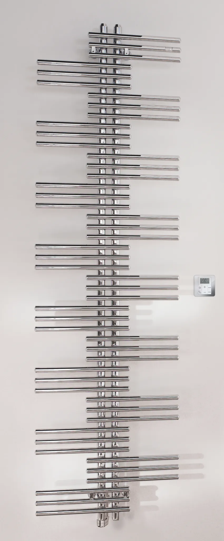 Zehnder Design-Elektroheizkörper „Yucca“ 80 × 179,7 cm in Concrete Grey