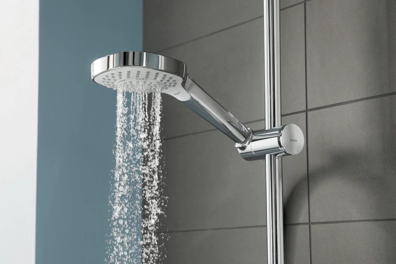 Hansgrohe Croma Select E Handbrause EcoSmart weiß/chrom, 110 mm Brausekopfgröße, SoftRain, IntenseRain, Massagestrahl, QuickClean, max. Durchfluss 8,4 l/min bei 3 bar Hansgrohe Croma Select E Handbrause EcoSmart weiß/chrom, 110 mm Brausekopfgröße, SoftRain, IntenseRain, Massagestrahl, QuickClean, max. Durchfluss 8,4 l/min bei 3 bar