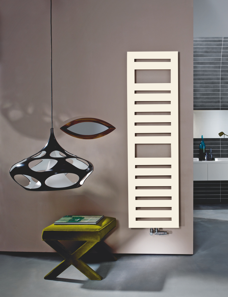 Zehnder Design-Heizkörper „Metropolitan Spa“ für Warmwasser-Zentralheizung mit 50 mm-Mittelanschluss und integriertem Thermostat „Completto“ 40 × 80,5 cm in Grey Aluminium (glänzend)