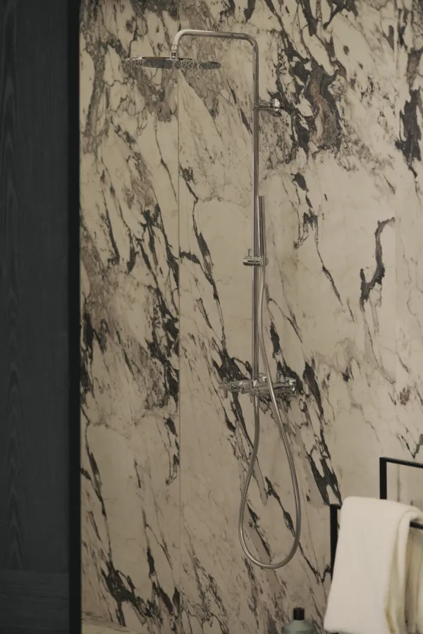 Ideal Standard Joy Neo Duschsystem mit Einhebel-Brausearmatur Kreuzgriffe Chrom Ideal Standard Joy Neo Duschsystem mit Einhebel-Brausearmatur Kreuzgriffe Chrom