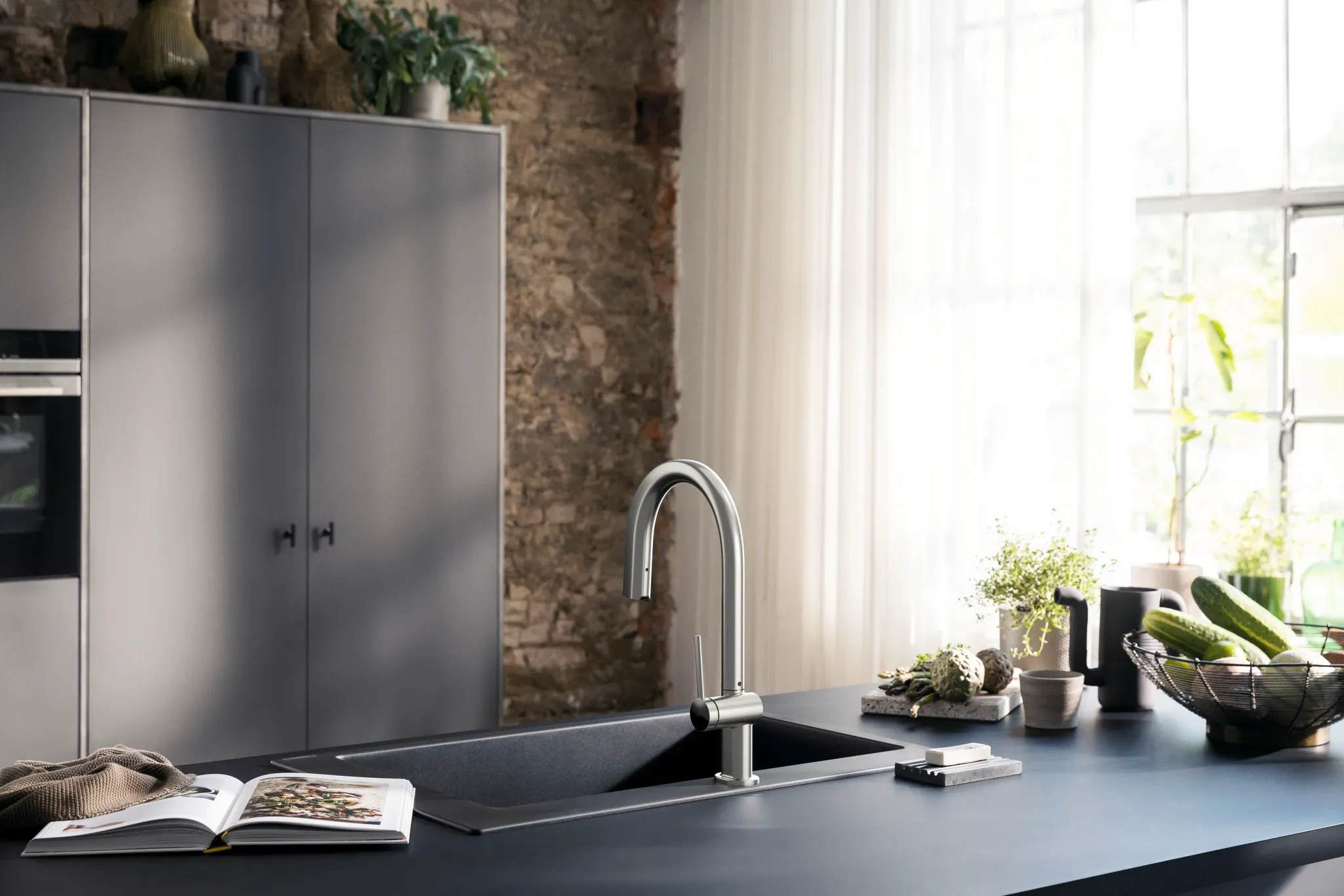 Hansgrohe Aqittura M91 SodaSystem 210 Auszieharm mit sBox, Edelstahl, Hahnlochbohrung 35 mm, max. Auszugslänge 76 cm