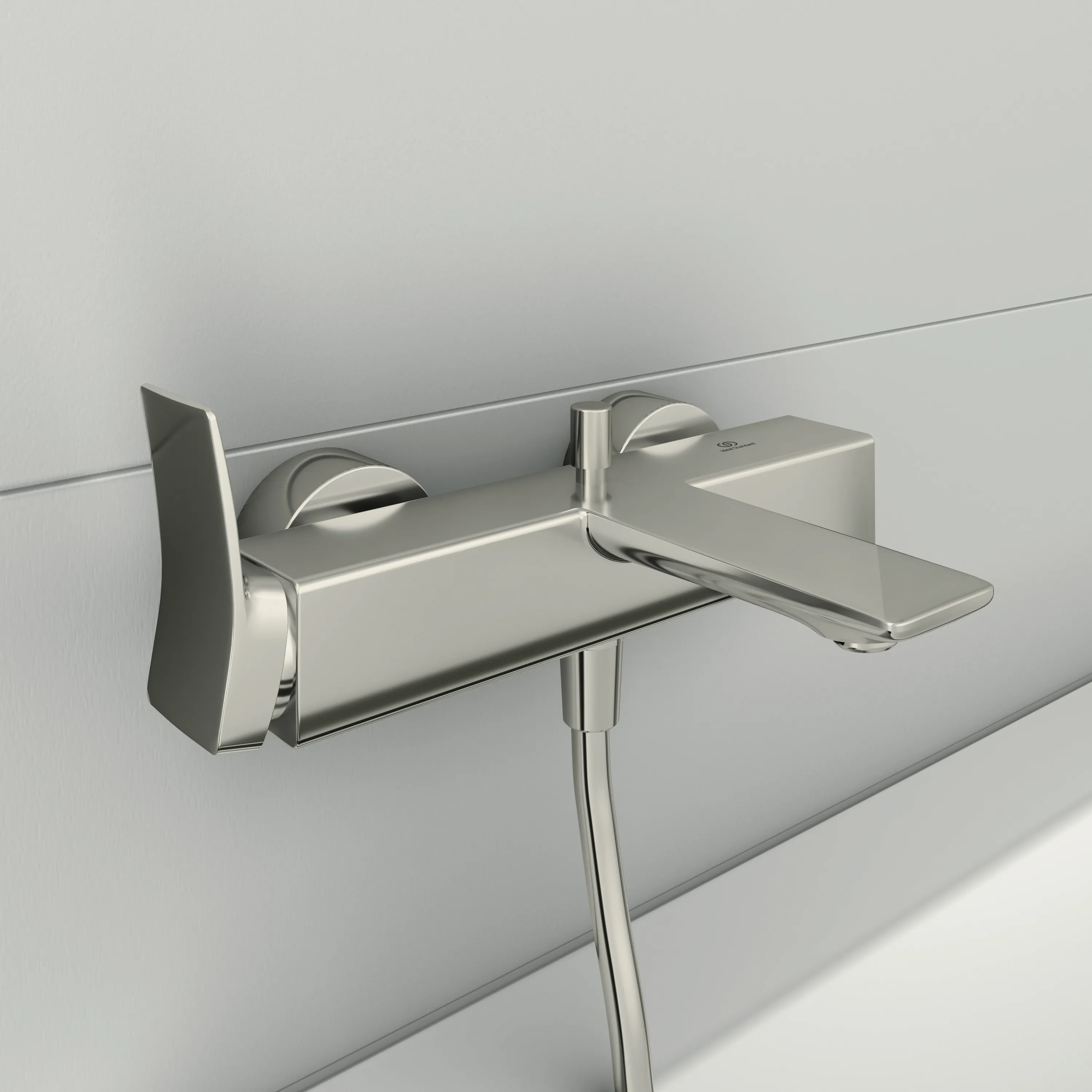 Badearmatur Aufputz Conca, mit Stab-Handbrause, Brauseschlauch und Wandhalter, Brushed Gold Badearmatur Aufputz Conca, mit Stab-Handbrause, Brauseschlauch und Wandhalter, Brushed Gold