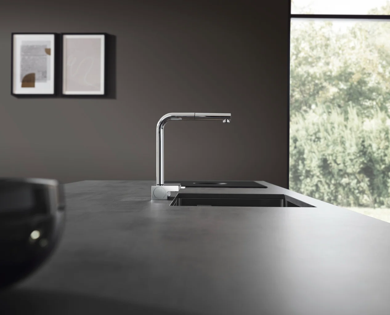 Hansgrohe Aquno Select M81 Einhebel-Küchenmischer mit Ausziehauslauf, Chrom, 35 mm Hahnlochbohrung, max. Durchfluss 6 l/min Hansgrohe Aquno Select M81 Einhebel-Küchenmischer mit Ausziehauslauf, Chrom, 35 mm Hahnlochbohrung, max. Durchfluss 6 l/min