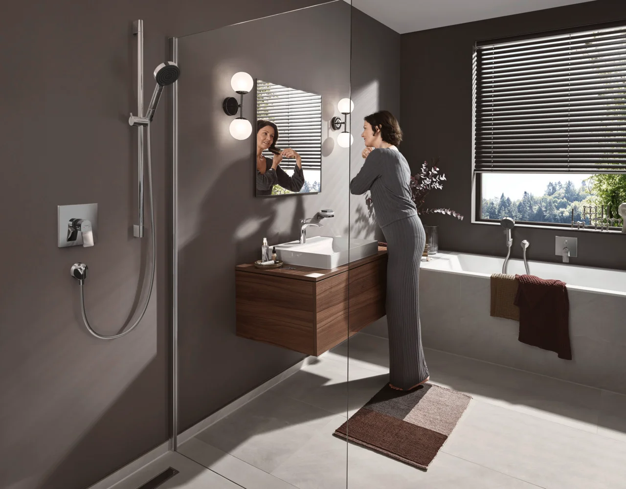 Hansgrohe RainDrain Match Duschrinne 800 mm mit höhenverstellbarem Rahmen, Edelstahl gebürstet