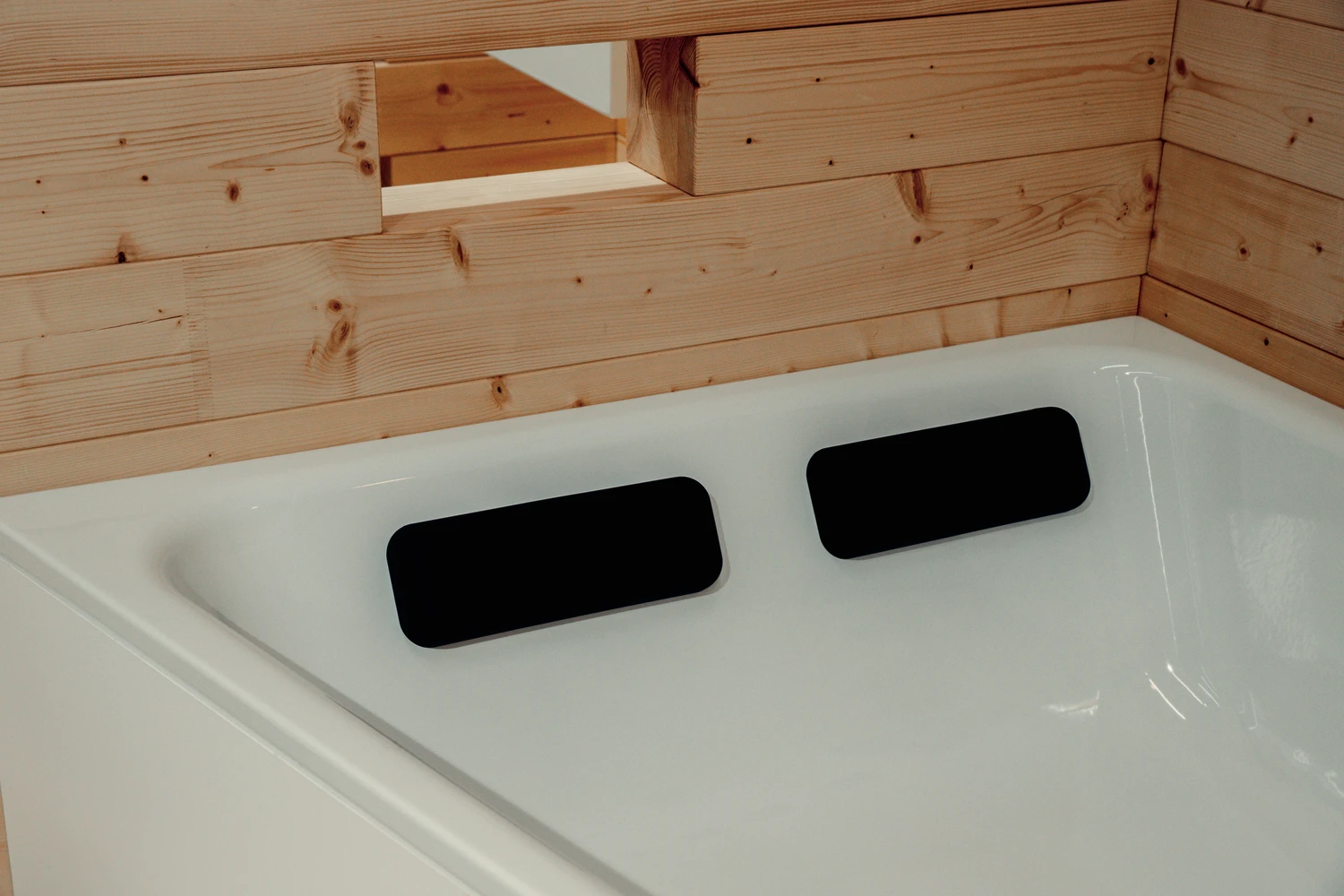 Relax schwarz, 2 Stück, Ausstattung / Oberfläche, Badewanne, 330x115x45 mm Relax schwarz, 2 Stück, Ausstattung / Oberfläche, Badewanne, 330x115x45 mm