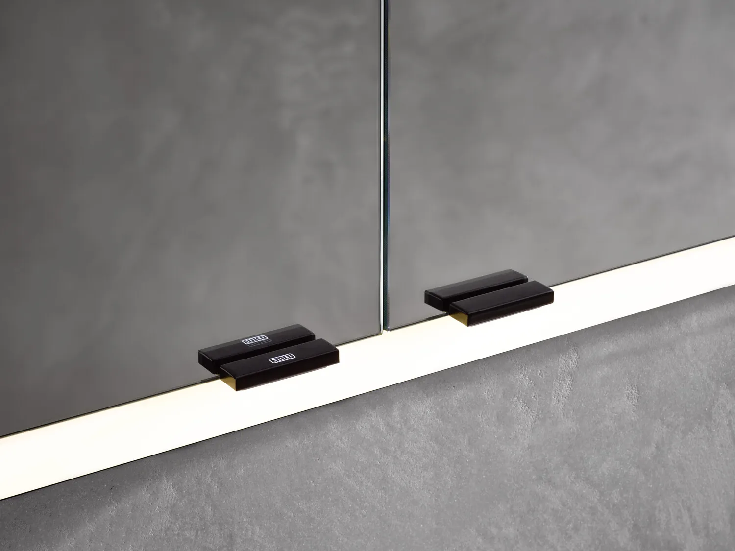 LED-Lichtspiegelschrank prime Slimunterputz, 600 mm, 1-türig, IP 20Rückwand verspiegelt