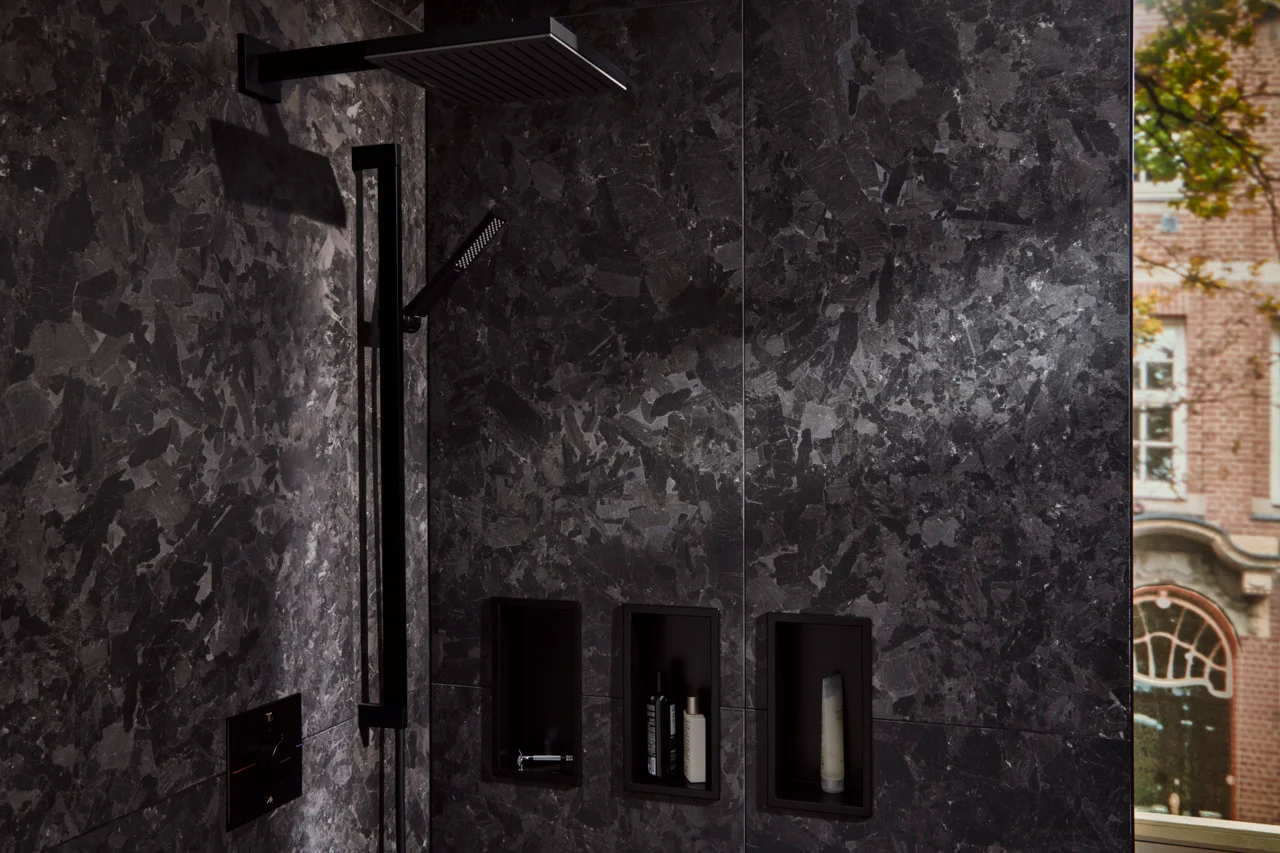 Hansgrohe XtraStoris Original Wandnische mit Rahmen 300x150x100 mm, mattschwarz, Edelstahl V2A, pulverbeschichtet