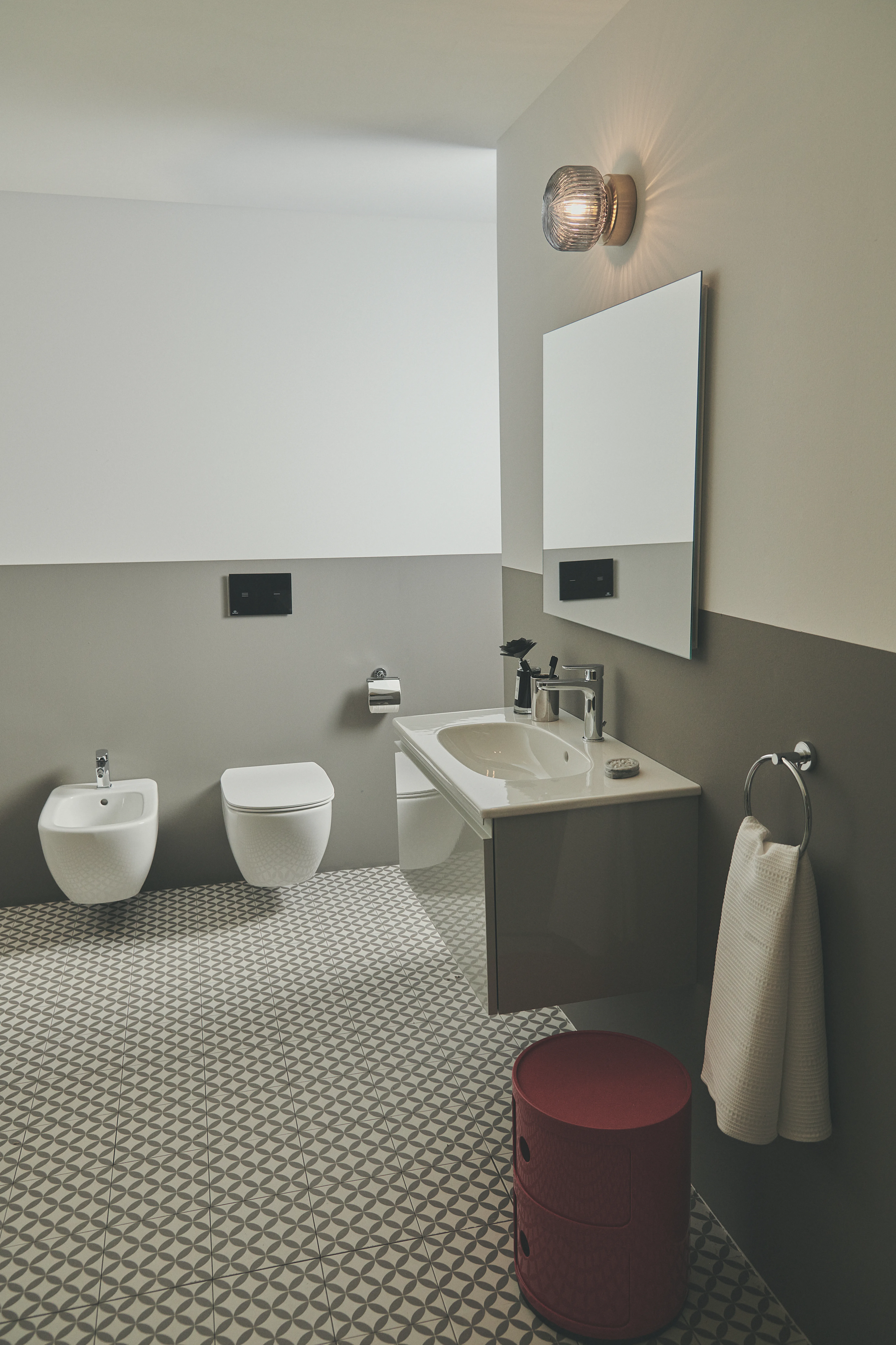 Ideal Standard Handtuchring IOM schwenkbar, Chrom Ideal Standard Handtuchring IOM schwenkbar, Chrom