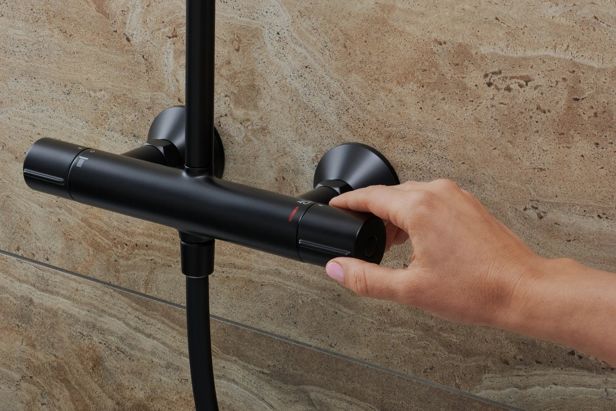 Showerpipe 240 1jet Vernis Blend mattschwarz mit Brausethermostat
