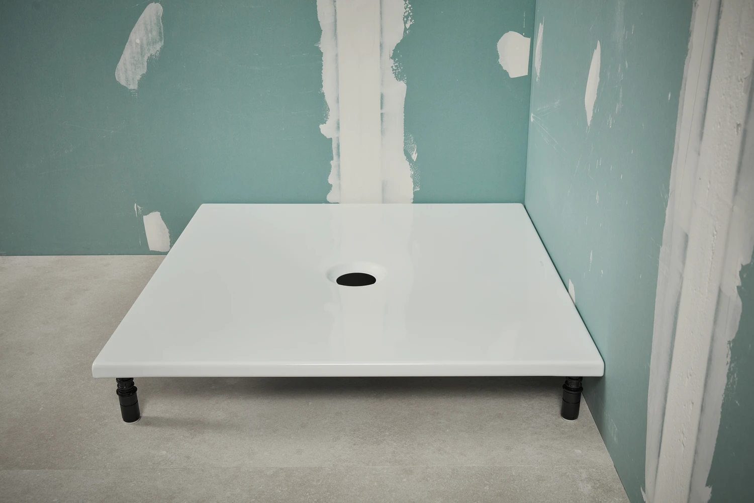 Bette Montagefuß für Duschwannen > 120 cm „BetteLevel“ 22 cm Bette Montagefuß für Duschwannen > 120 cm „BetteLevel“ 22 cm