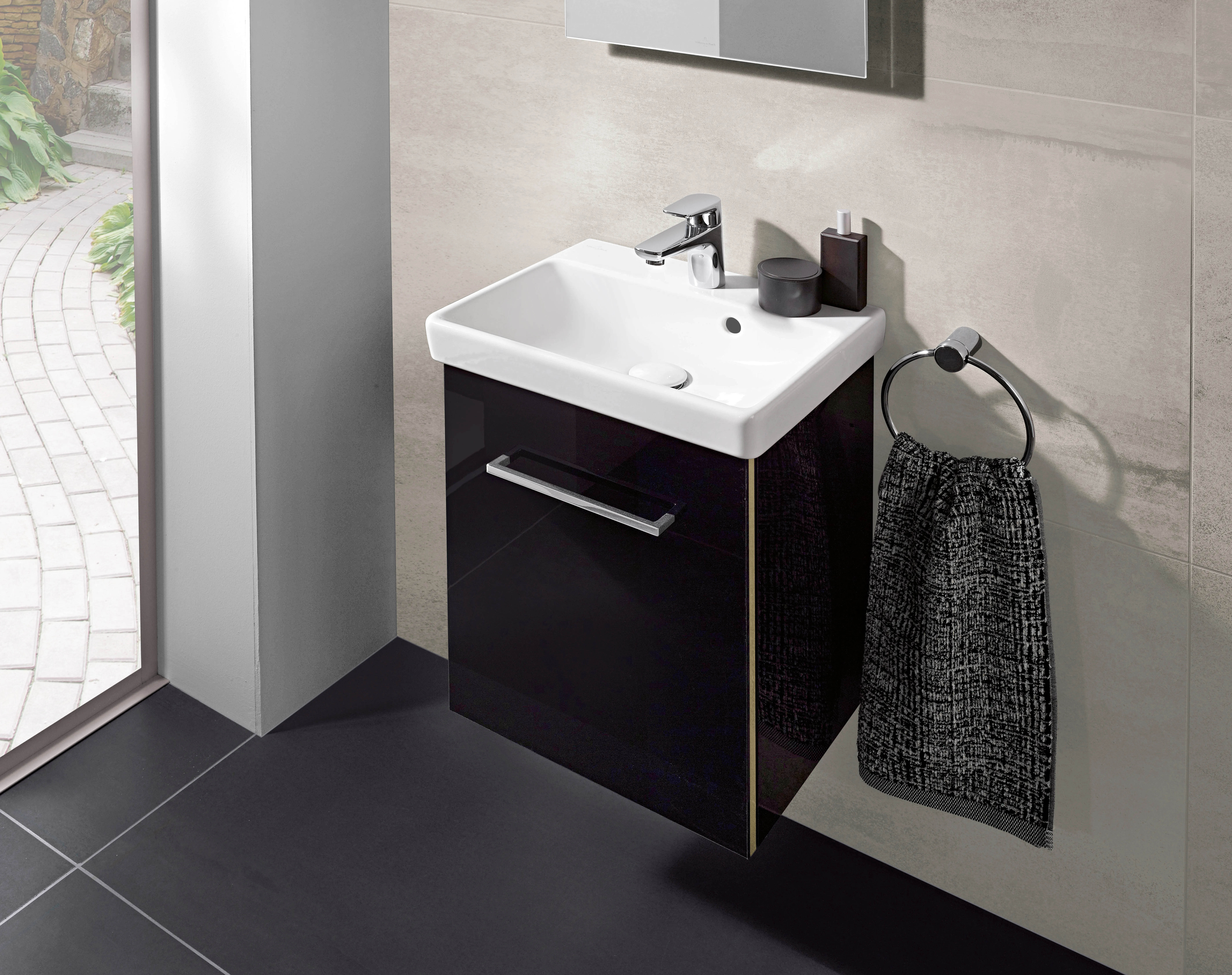 Villeroy & Boch Handwaschbecken „Avento“ 450 × 370 × 150 mm, für Becken mittig, mit Hahnlochbohrung, Hahnlochposition mittig in Weiß Alpin Villeroy & Boch Handwaschbecken „Avento“ 450 × 370 × 150 mm, für Becken mittig, mit Hahnlochbohrung, Hahnlochposition mittig in Weiß Alpin
