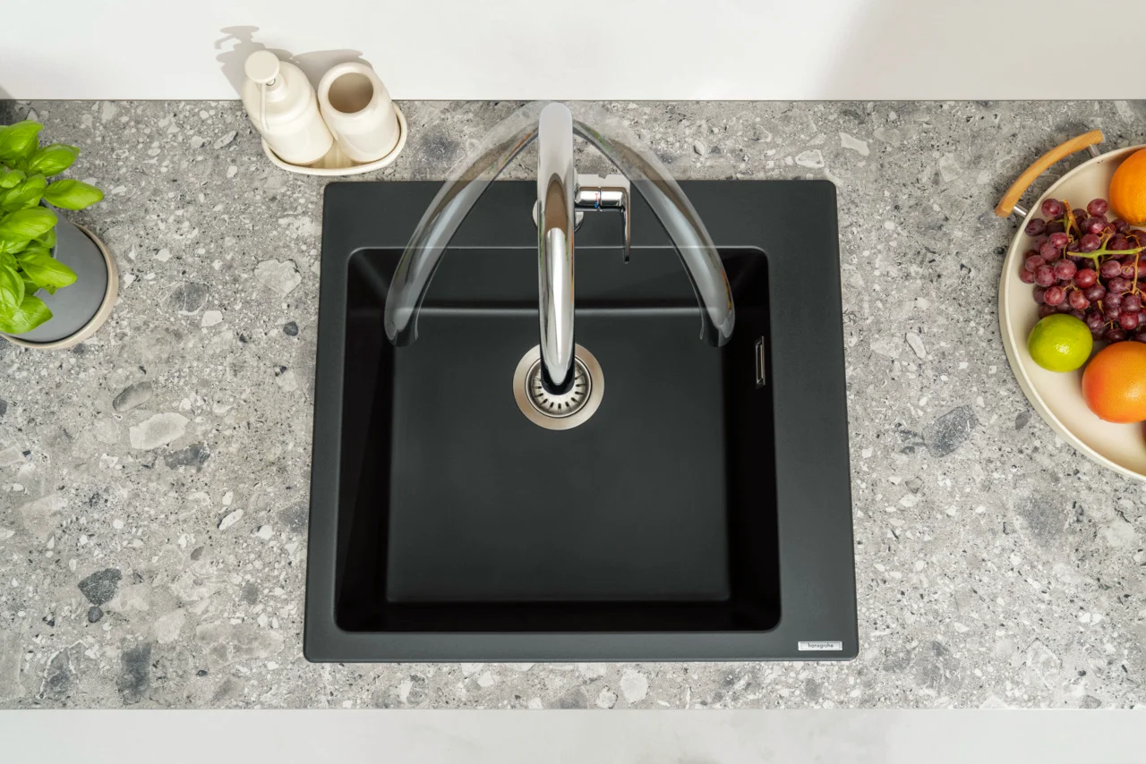 Hansgrohe Vernis Blend M35 Einhebel-Küchenmischer 210, Chrom, Schwenkbereich einstellbar in 2 Stufen auf 120° oder 360°, Normalstrahl, maximale Durchflussmenge bei 3 bar: 11,1 l/min, Keramikmischsystem, für Durchlauferhitzer geeignet