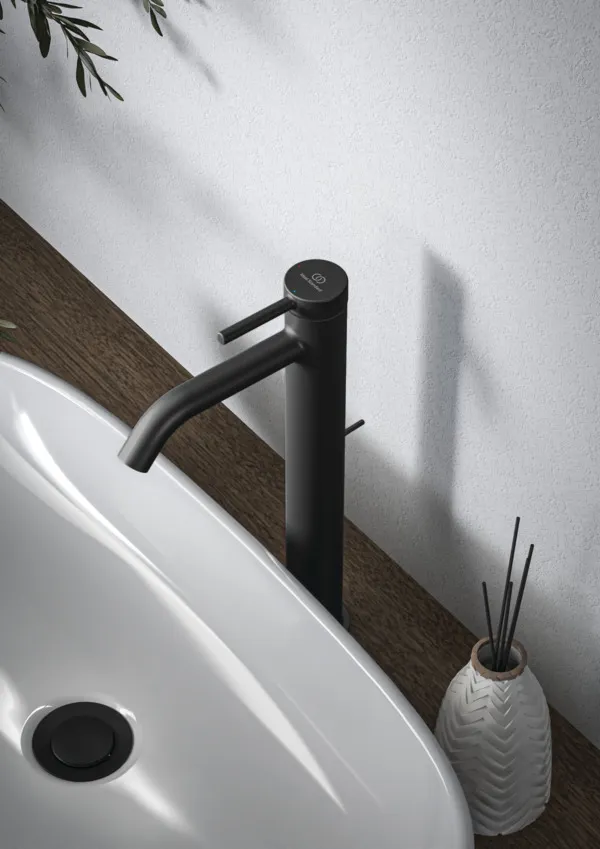 Waschtischarmatur Ceraline Nuovo Ausladung 135mm verlängerter Sockel mit Ablaufgarnitur BlueStart Chrom Waschtischarmatur Ceraline Nuovo Ausladung 135mm verlängerter Sockel mit Ablaufgarnitur BlueStart Chrom