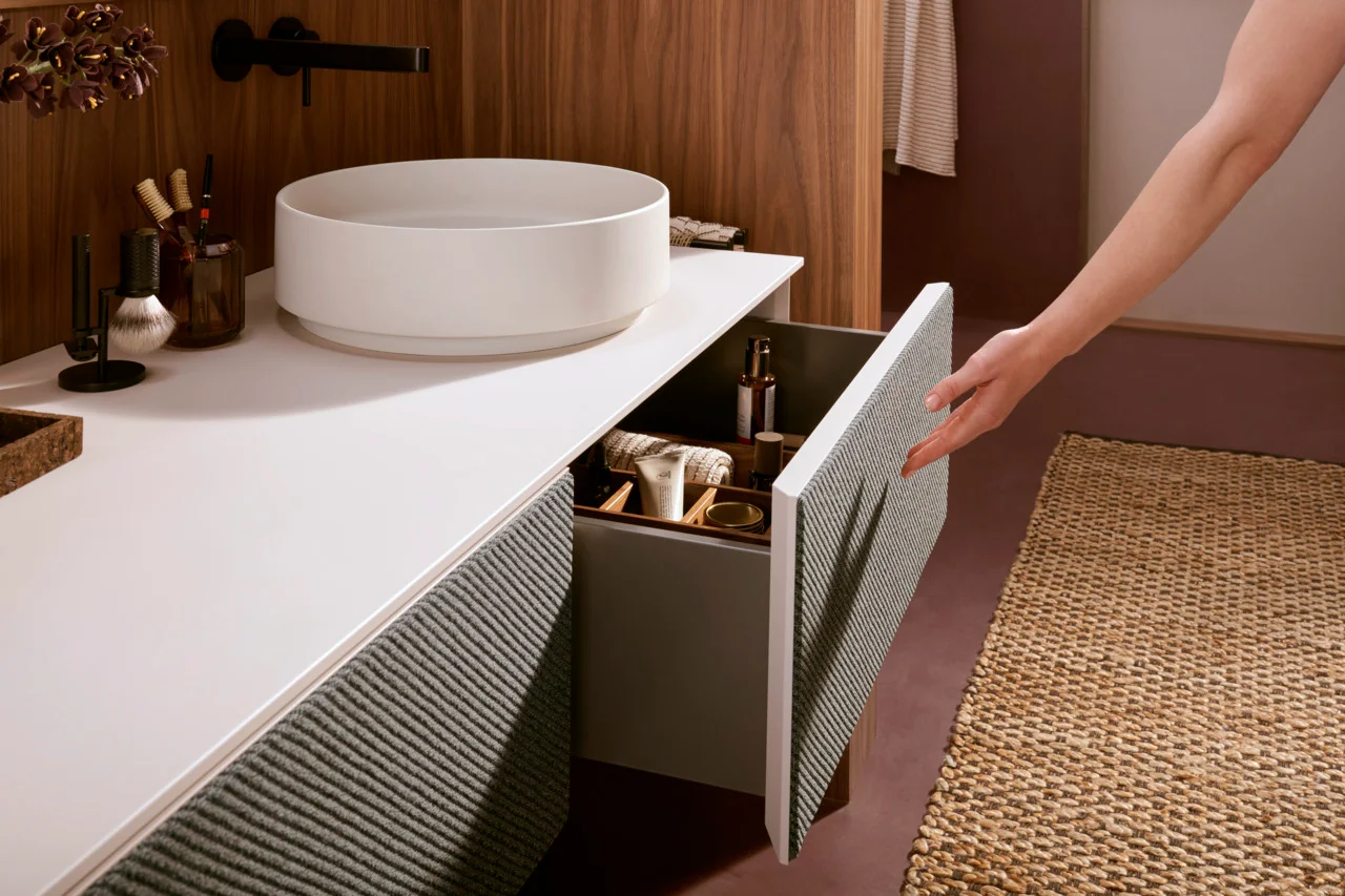 Hansgrohe Xevolos E Konsole Sandbeige Matt, 1370x550 mm, 10 mm stark, mit Ausschnitt rechts für Aufsatzwaschtisch ohne Hahnloch
