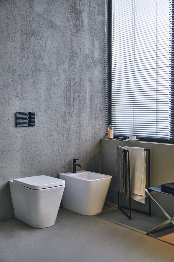 Ideal Standard Bidet „BlendCube“, Befestigung verdeckt 35,5 × 56 × 40 cm in Weiß Ideal Standard Bidet „BlendCube“, Befestigung verdeckt 35,5 × 56 × 40 cm in Weiß