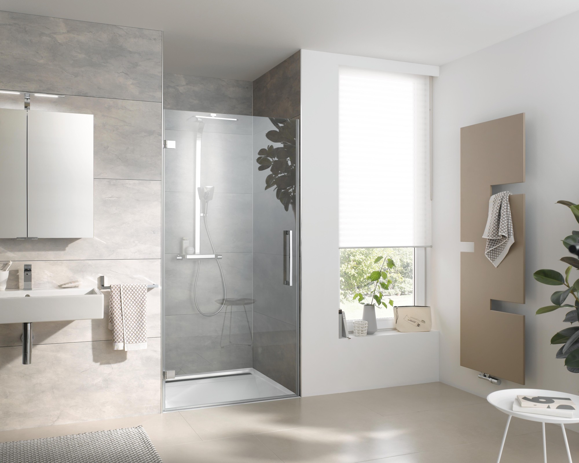 HSK rahmenlose Drehtür „Atelier Plan Pur“ für Nische Glas Klar hell, Scharniere Chromoptik (Alu Hochglanz poliert), Sondergröße HSK rahmenlose Drehtür „Atelier Plan Pur“ für Nische Glas Klar hell, Scharniere Chromoptik (Alu Hochglanz poliert), Sondergröße