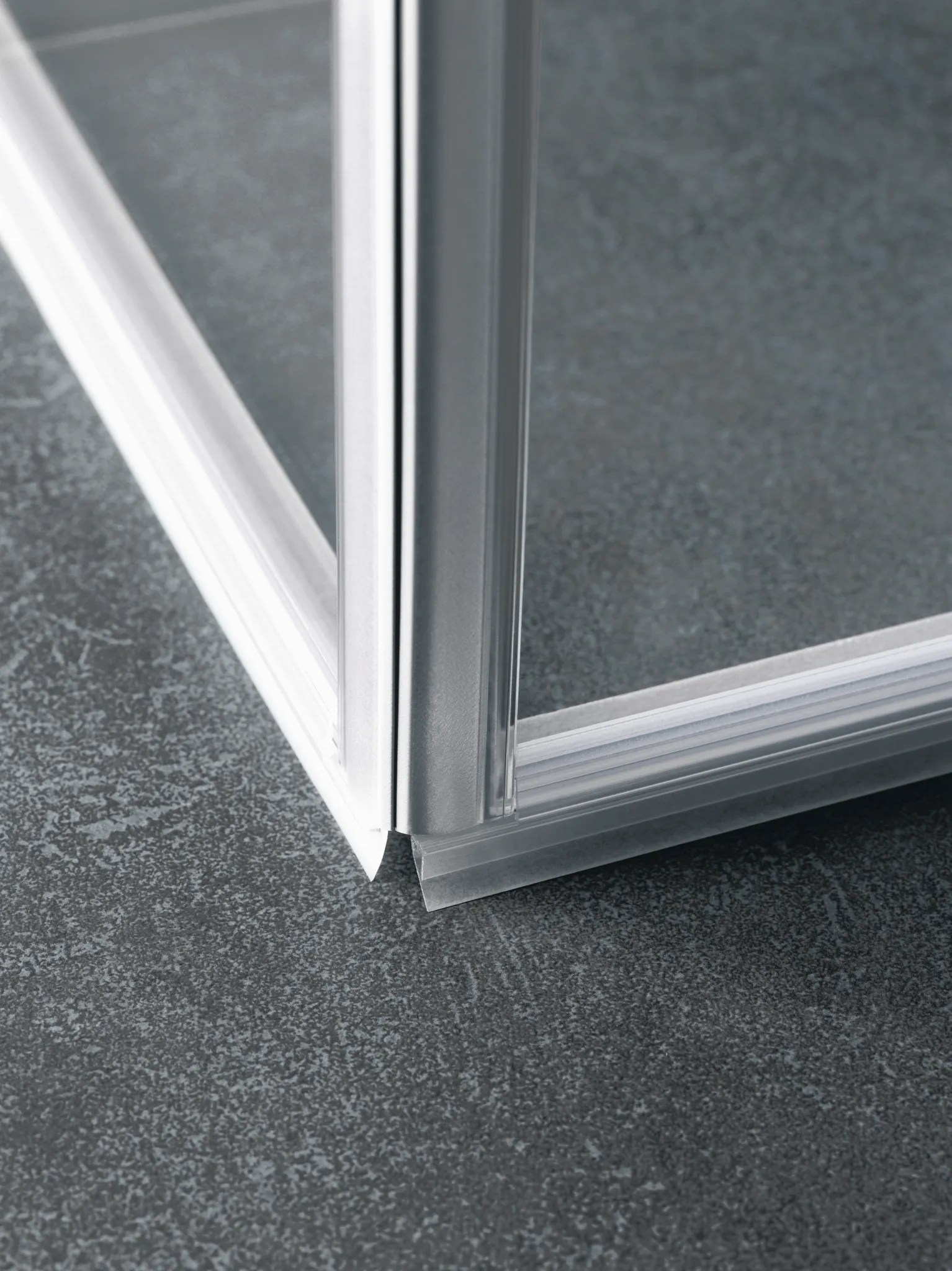 Kermi bewegliche Seitenwand beweglich links für Ecke „RAYA“ Glas SR Opaco, Profile Silber Mattglanz, BV: 870 - 900 mm GAK: 855 - 885 mm WE: 880 - 910 mm H: 1850 mm