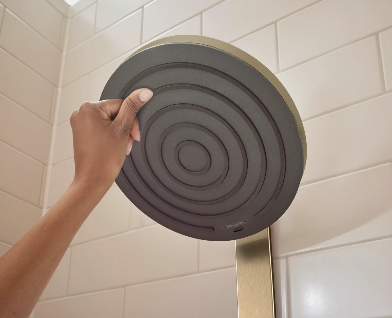 Hansgrohe Pulsify S Showerpipe 260 2jet mit Brausethermostat Aufputz BBR, Brushed Bronze, 233 mm Brausearmlänge, 48 mm Brausestangenbreite Hansgrohe Pulsify S Showerpipe 260 2jet mit Brausethermostat Aufputz BBR, Brushed Bronze, 233 mm Brausearmlänge, 48 mm Brausestangenbreite