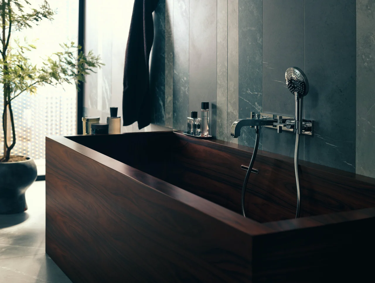 Hansgrohe AXOR Citterio 3-Loch Wannenarmatur Wandmontage Chrom, Ausladung 222 mm, Normalstrahl, RainAir/Rain/WhirlAir, max. Durchfluss 22,5 l/min