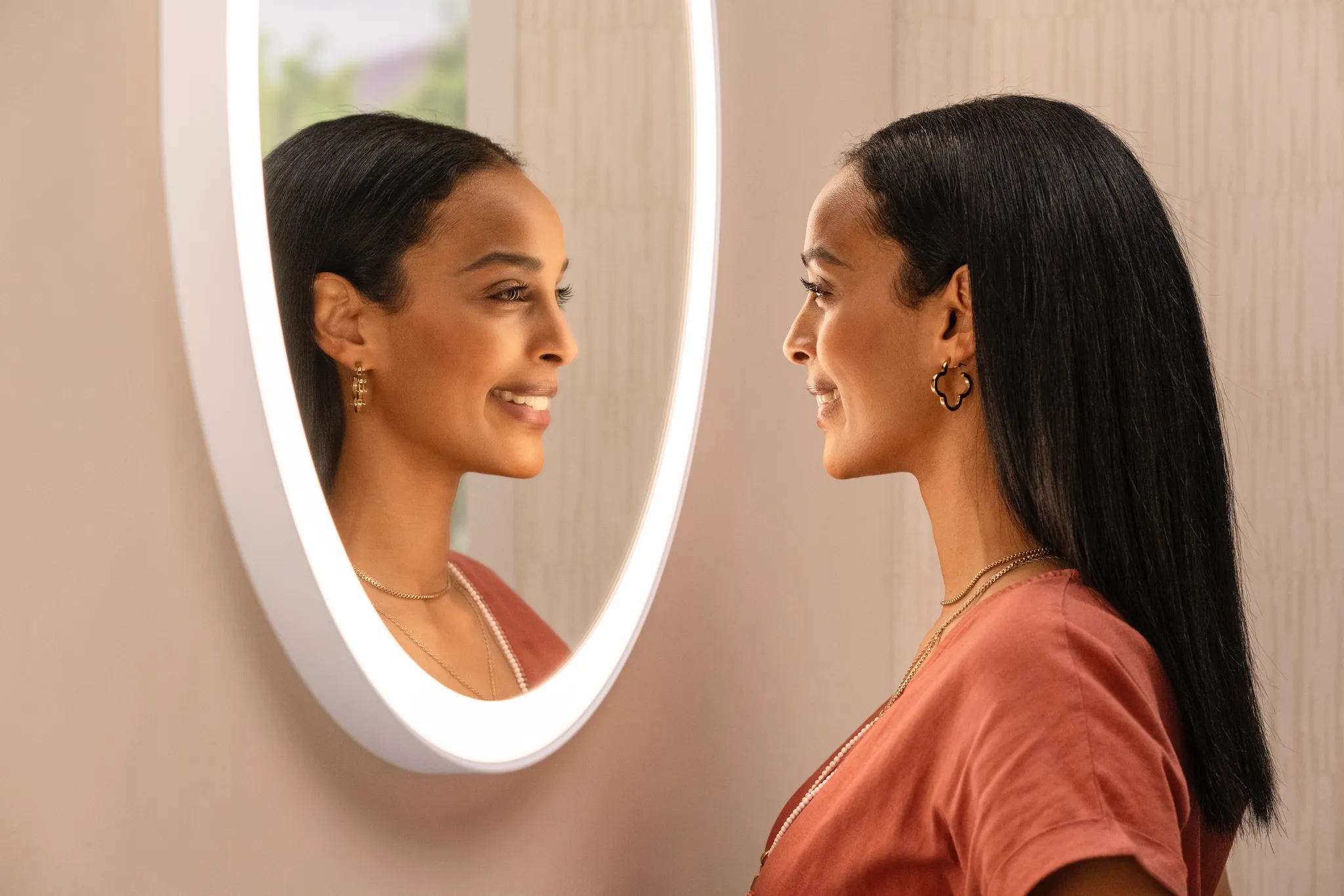 Hansgrohe Spiegel „Xarita Lite S“ in Mattweiß Hansgrohe Spiegel „Xarita Lite S“ in Mattweiß