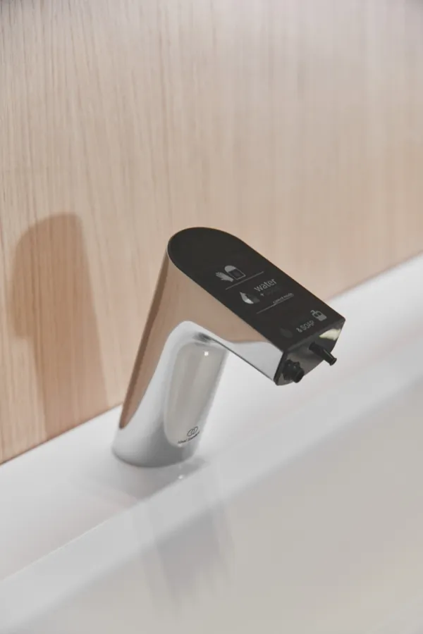 Sensor-Waschtischarmatur Intellimix, mit Seife, Chrom Sensor-Waschtischarmatur Intellimix, mit Seife, Chrom