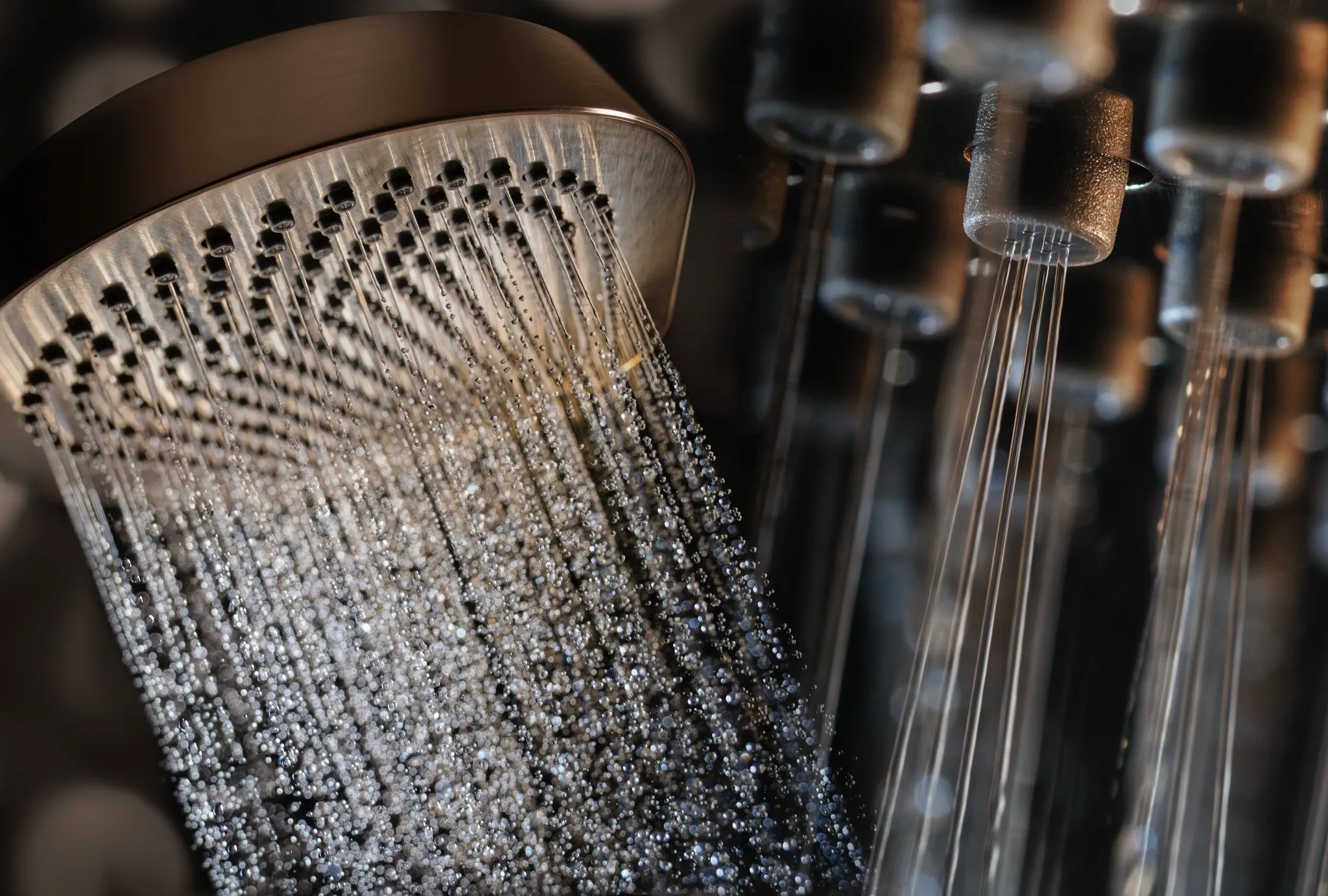 Hansgrohe AXOR ShowerSphere Kopfbrause 370/220 mm, 2-Jet mit beweglichem Brausearm, Brushed Bronze Hansgrohe AXOR ShowerSphere Kopfbrause 370/220 mm, 2-Jet mit beweglichem Brausearm, Brushed Bronze