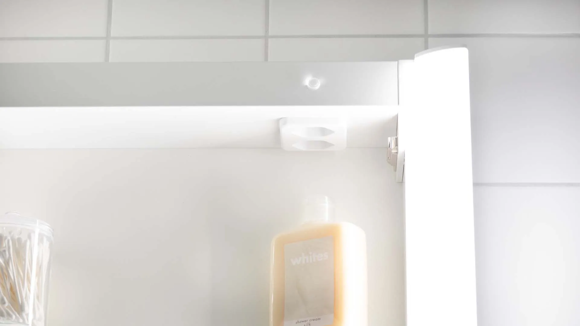 Schneider Spiegelschrank EASY LED ELS1 100/2/LED, 4000K, weiß – Schweizer Ausführung Schneider Spiegelschrank EASY LED ELS1 100/2/LED, 4000K, weiß – Schweizer Ausführung