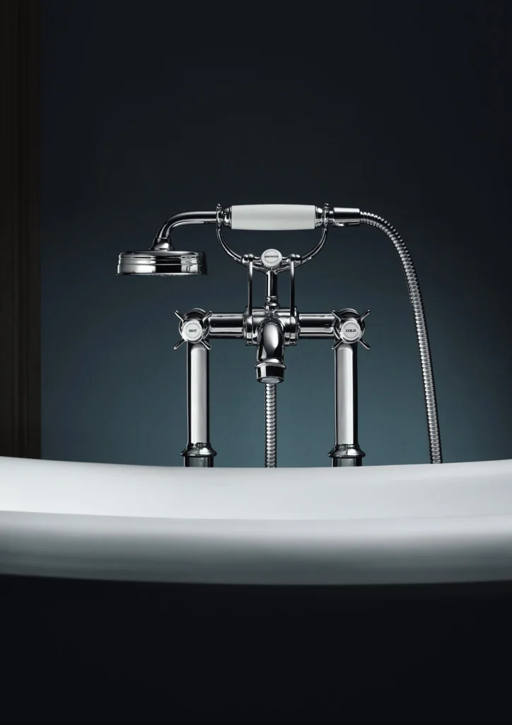 Hansgrohe AXOR Montreux 2-Griff Wannenarmatur bodenstehend, Chrom, Ausladung 234 mm Hansgrohe AXOR Montreux 2-Griff Wannenarmatur bodenstehend, Chrom, Ausladung 234 mm
