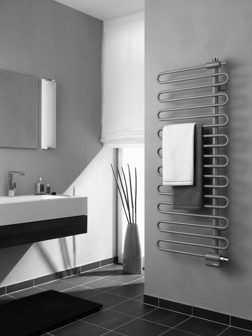 Kermi Design-Heizkörper „Icaro®“ 40 × 144,6 cm in Weiß Kermi Design-Heizkörper „Icaro®“ 40 × 144,6 cm in Weiß