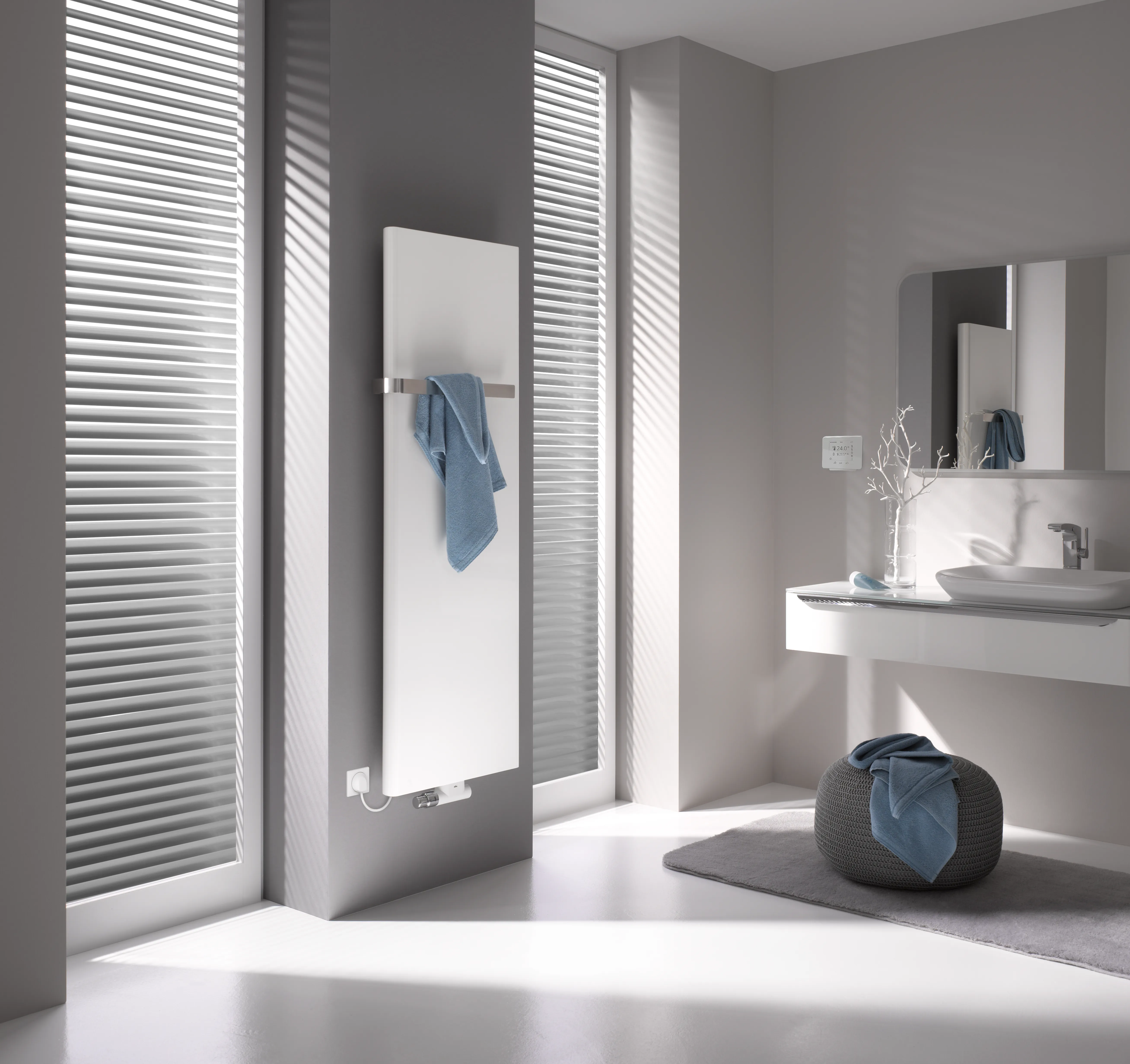 Kermi Design-Heizkörper „Pateo®“ 50 × 172,5 cm in glanzsilber Metallic Kermi Design-Heizkörper „Pateo®“ 50 × 172,5 cm in glanzsilber Metallic